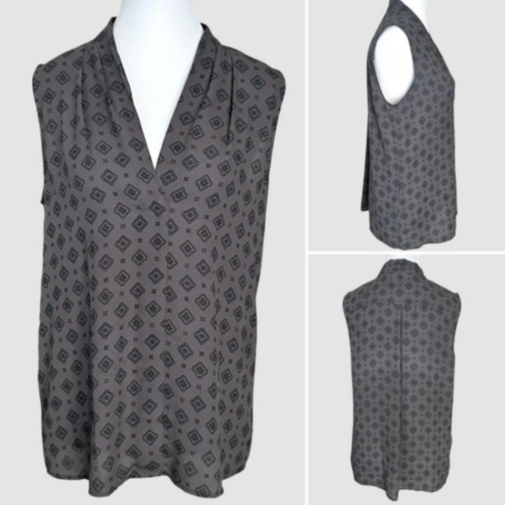 Loft Outlet Split Neck Sleeveless Blouse Gray /Blue Pattern, EUC -Size Small